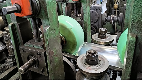 新能源電池行業(yè)不銹鋼管應(yīng)用在哪里